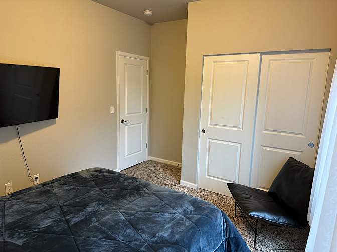 Krikor's room
