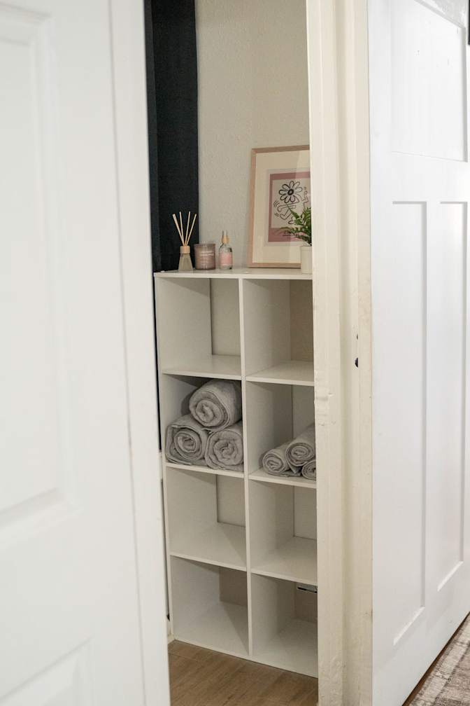 Alcove Rooms's room