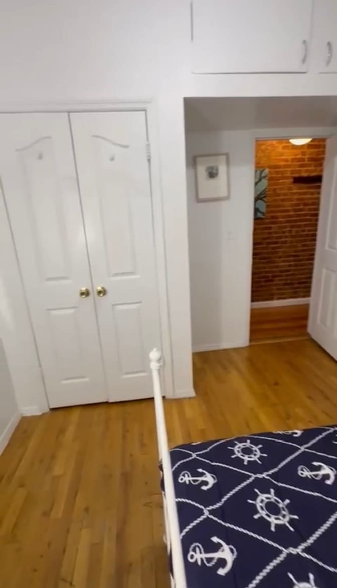 Ayushi Shah's room