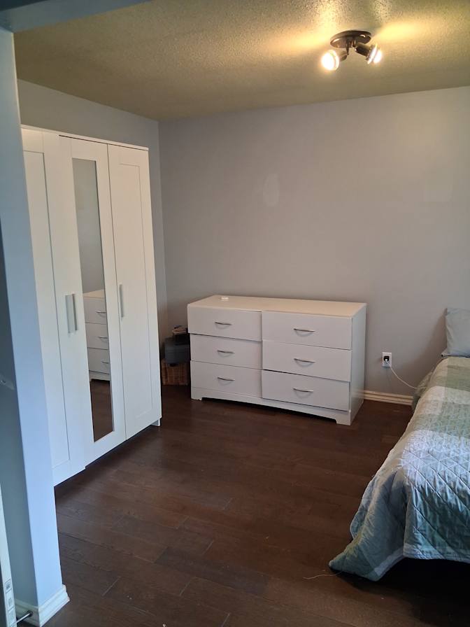 Jen's room
