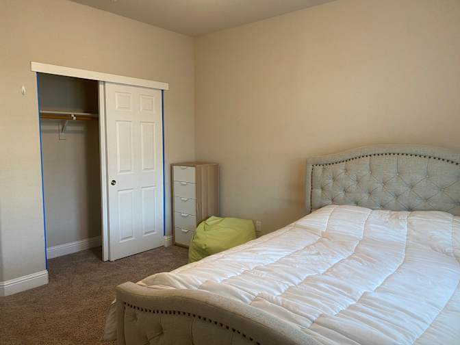 Vicky's room