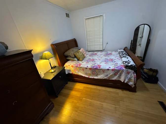 Furnished Private Room's room