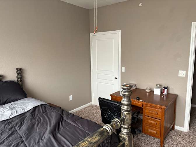 Isaac Delacerda's room
