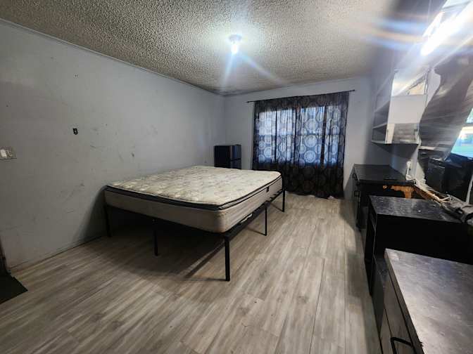 AL's room