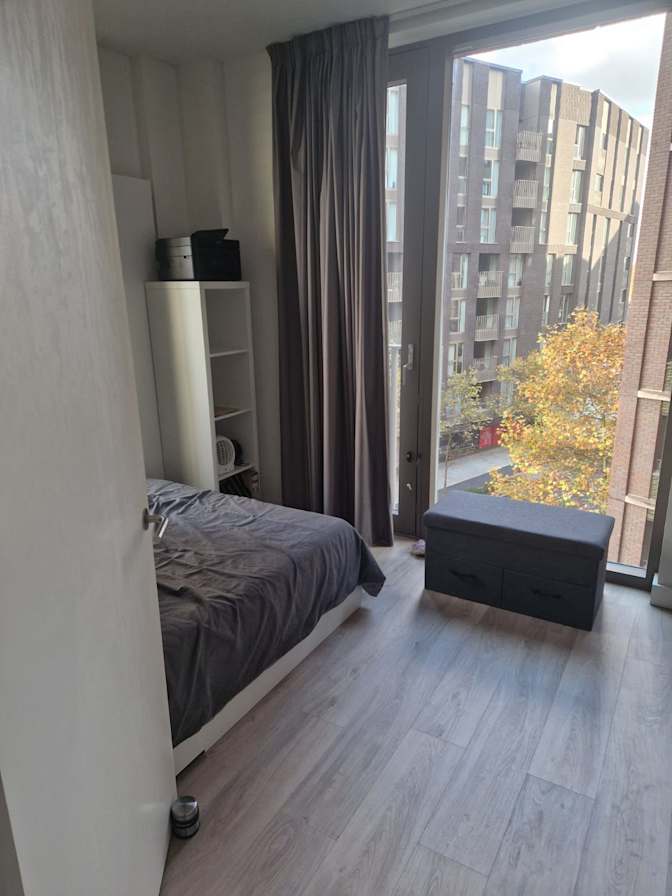 Isa's room