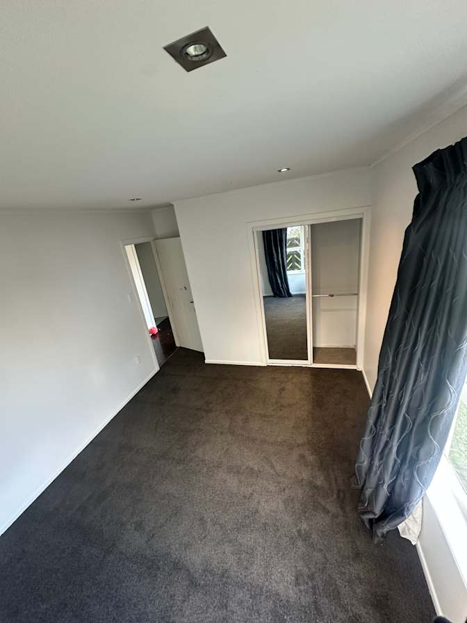 Tannaz Kalantarian's room