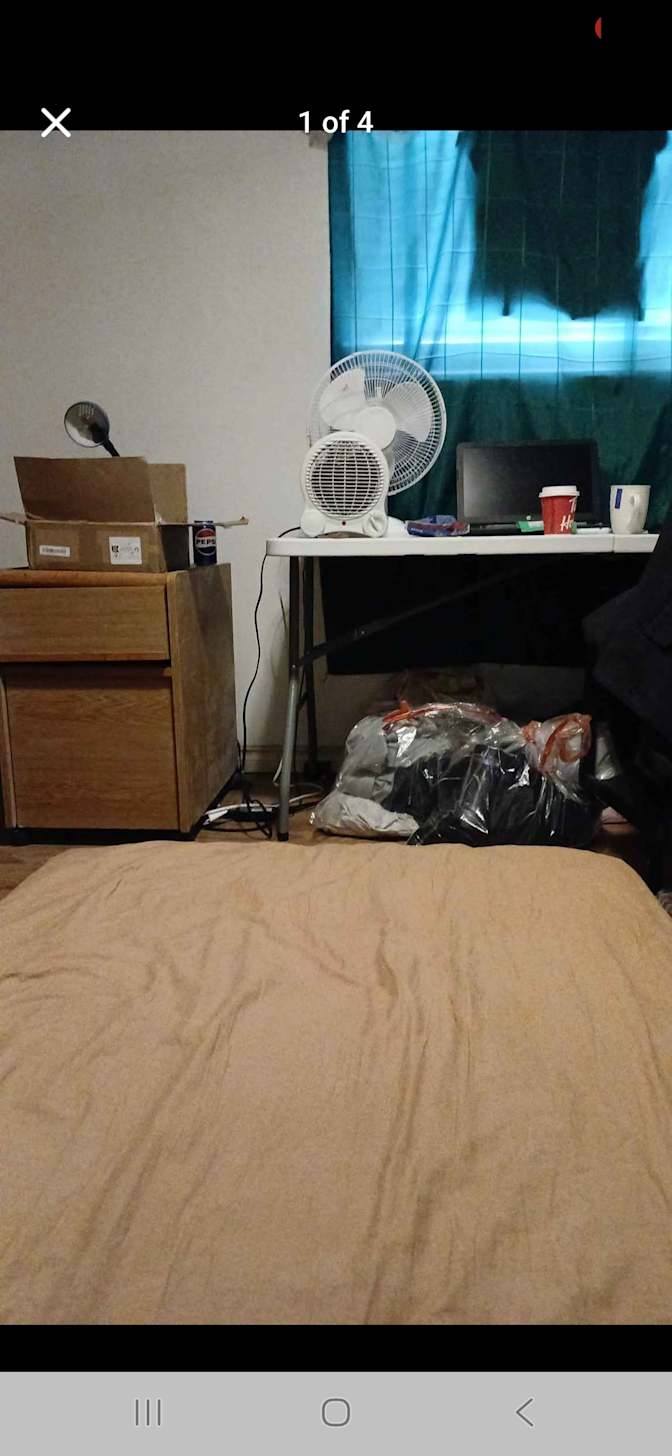 Raza's room