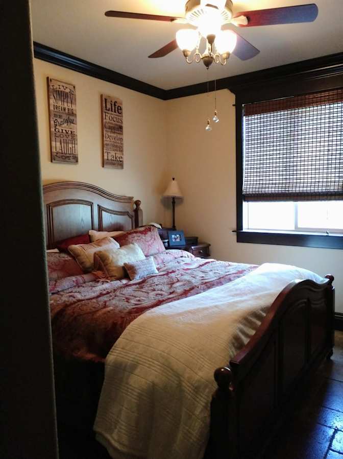 DIANA'S Home's room