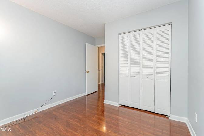 Alcove Rooms's room