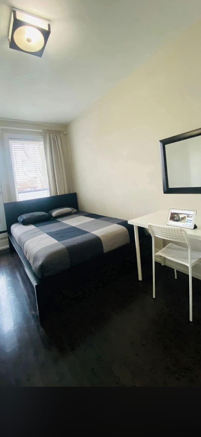 Jingle's room