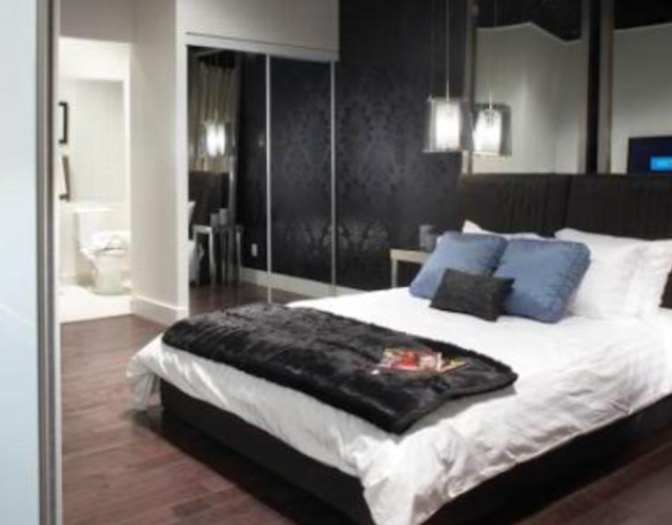 Gayle's room