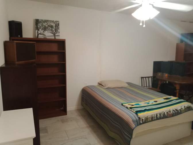 Fernando Saravia's room