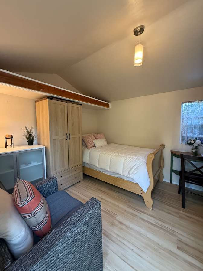 Enrique Lopez's room