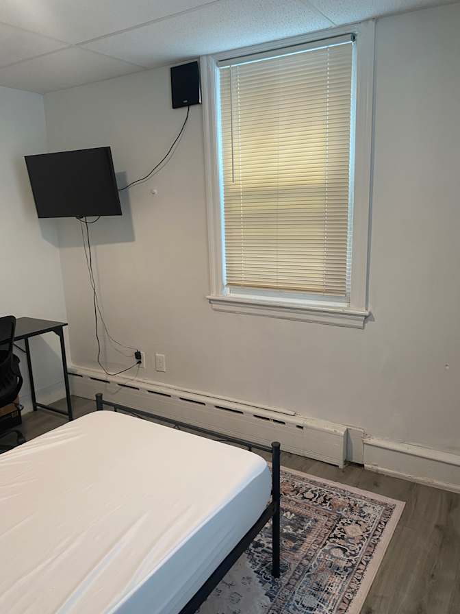 Ciewalt llc's room