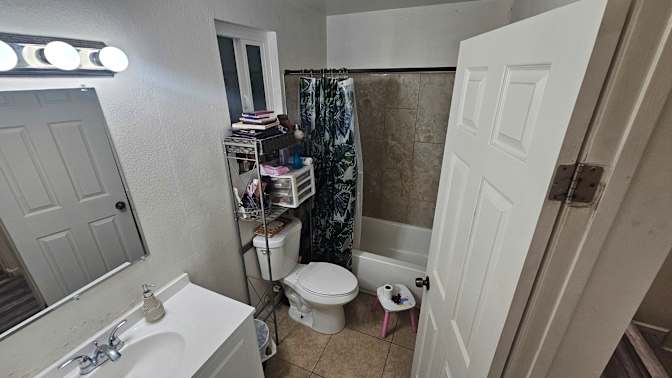Alex Rodriguez's room