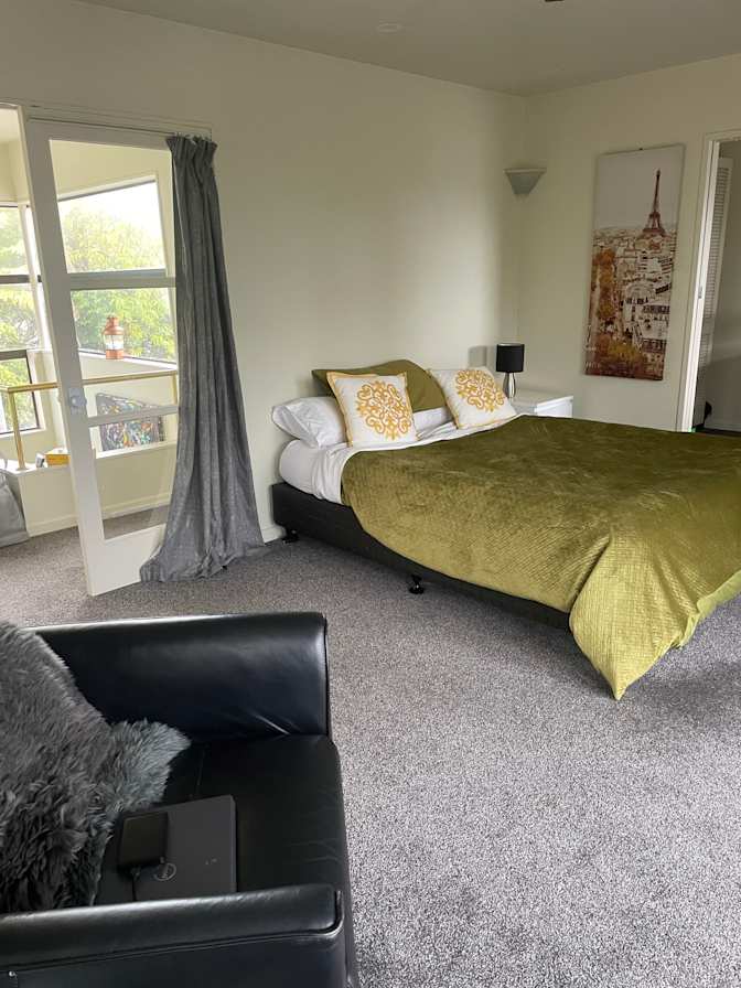 Ray SMITH's room