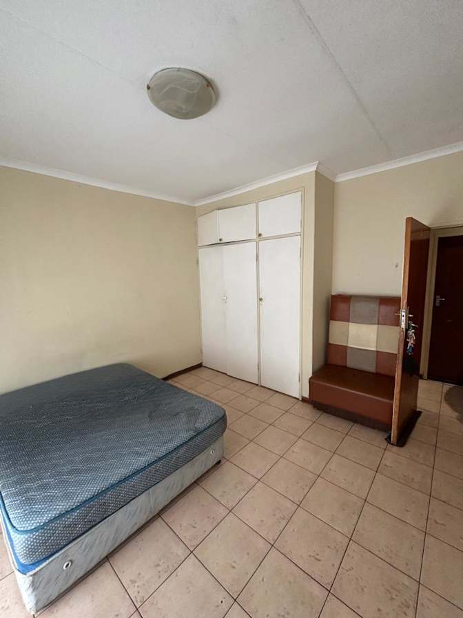 Julien Hanna's room