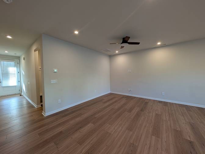 Alcove Rooms's room