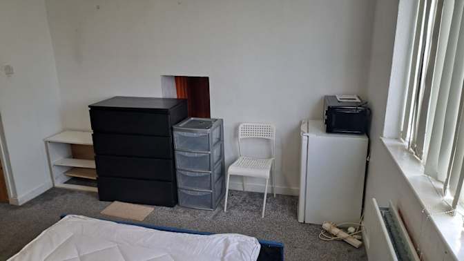 Max's room