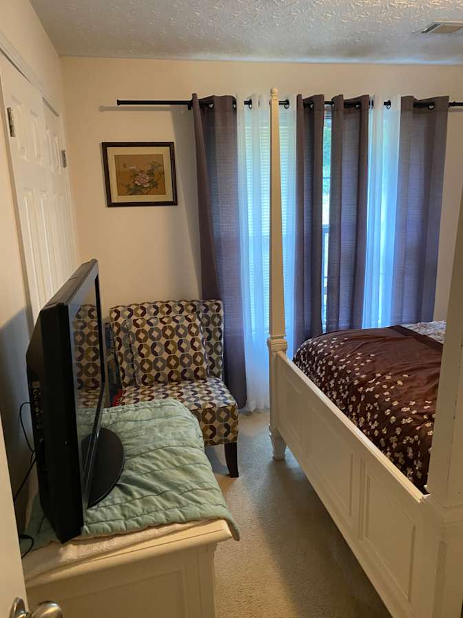 STACEY's room