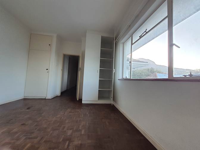 Dereck's room