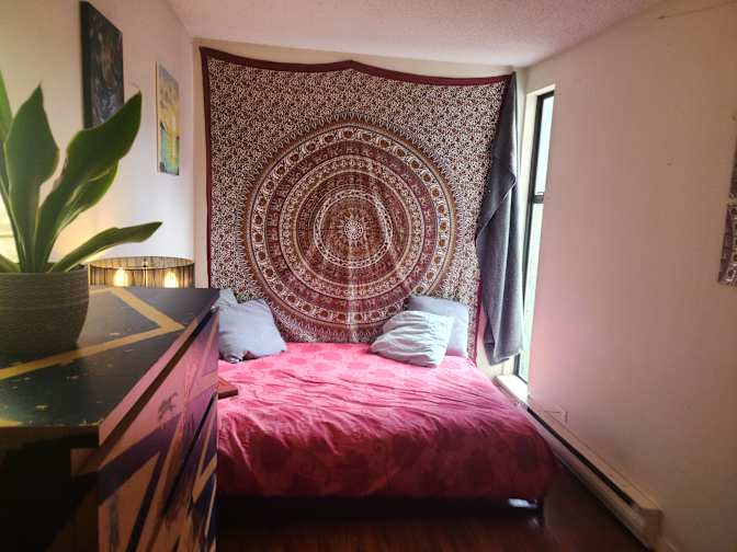 Aron Cooper's room