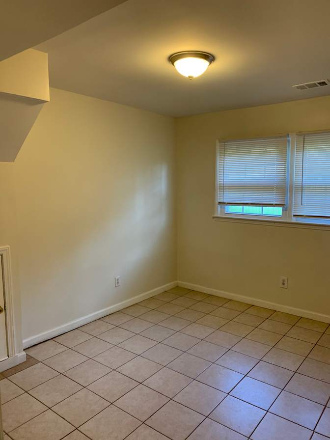 Alcove Rooms's room