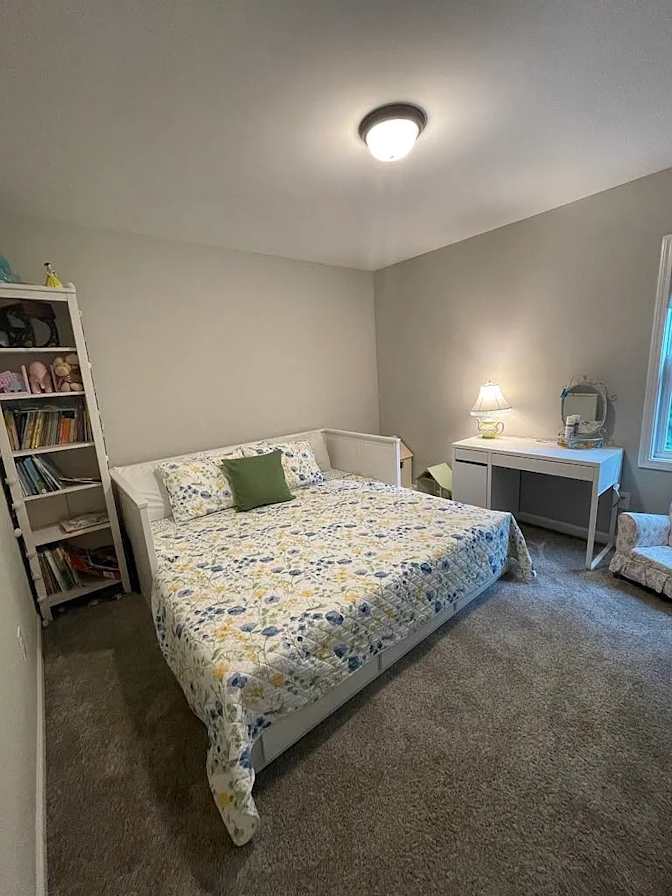 Alcove Rooms's room