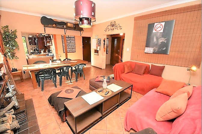 Jos Milne's room