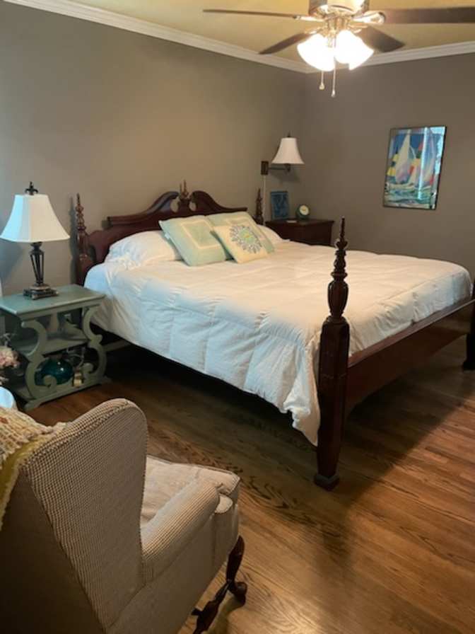 Carolyn's room