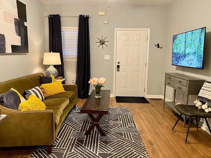 Alcove Rooms's room