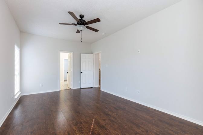 Paulina phuong nguyen's room