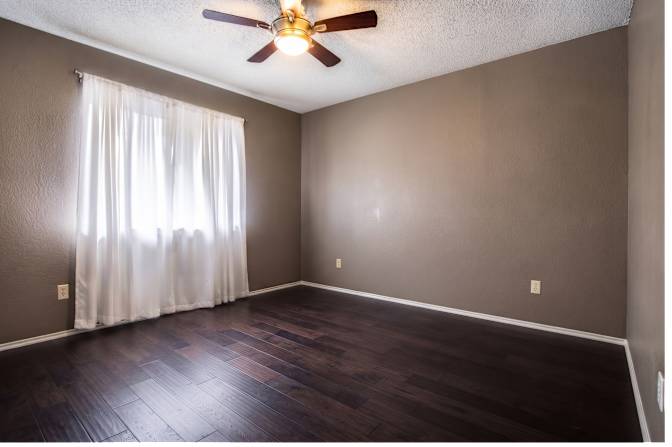 Donovan's room