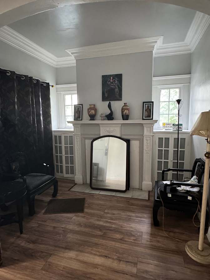 Black Diamond Ministries LLC's room
