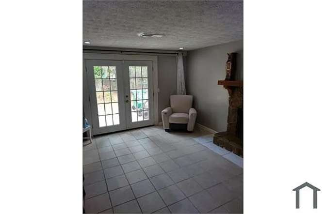 Alcove Rooms's room