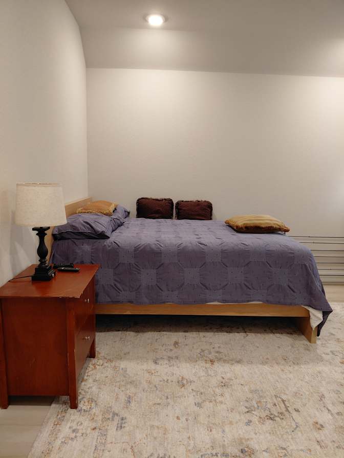 Azu's room