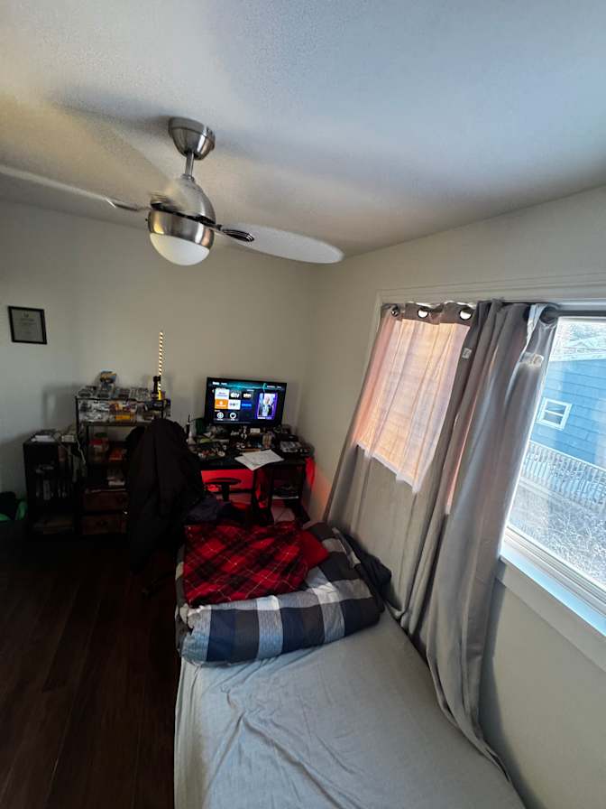 Ashin's room