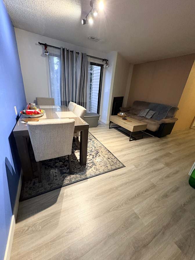 Jun's room
