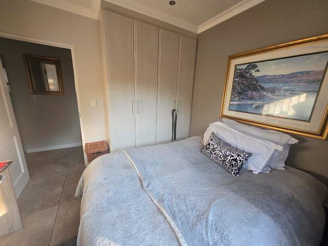 Graham Hodson's room