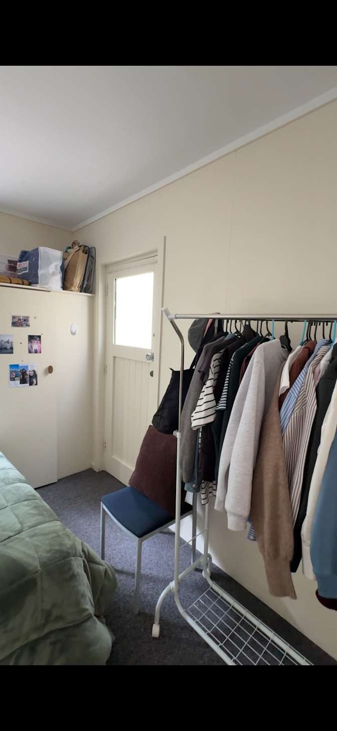 Lvii's room