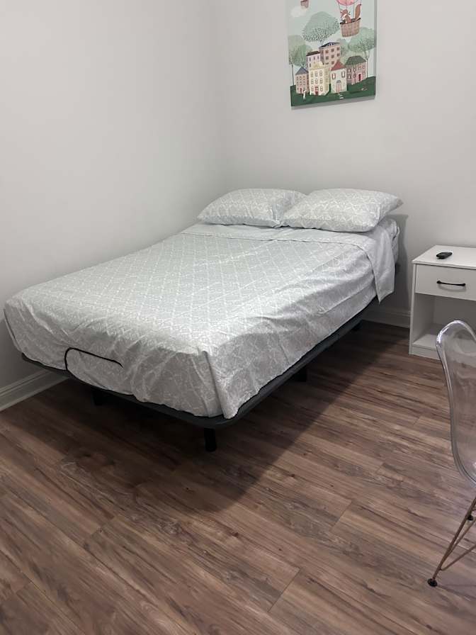 anita elias's room
