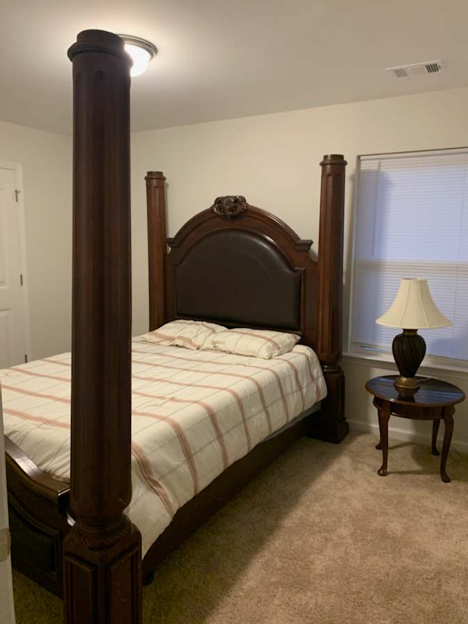 ERIC SINGLETON's room