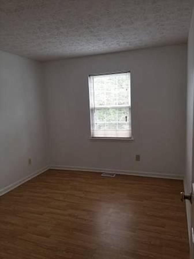 Alcove Rooms's room
