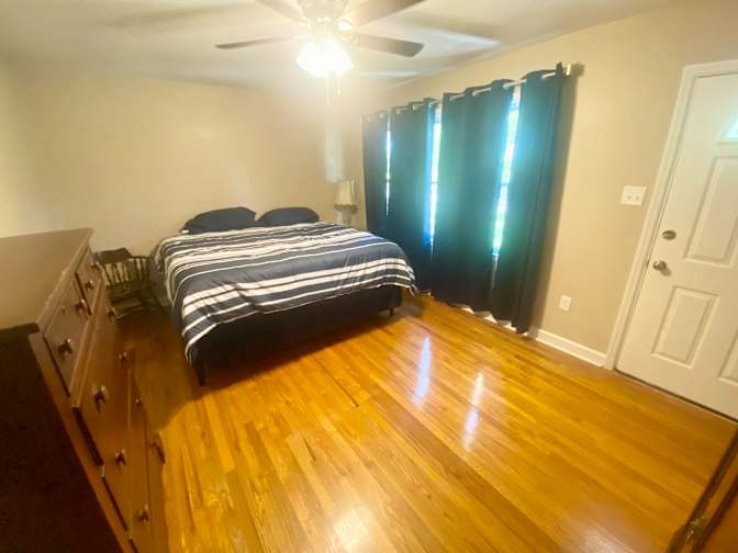 Thomas's room