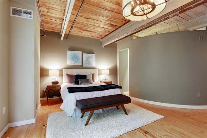 Lisa Lee's room