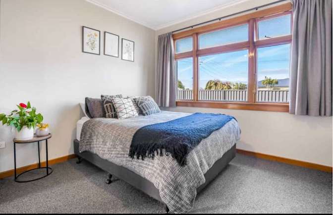Stefan Cook's room