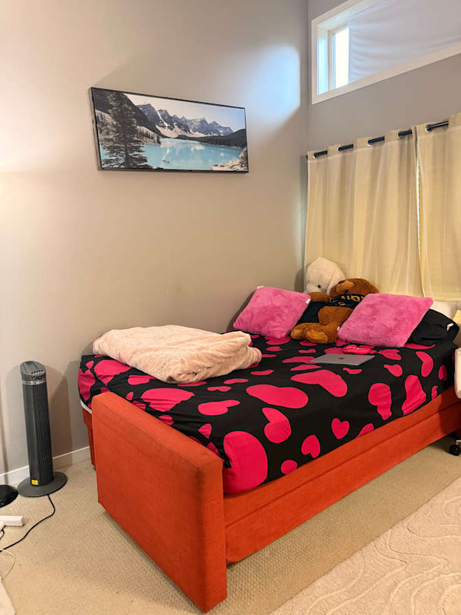 Oyedele's room