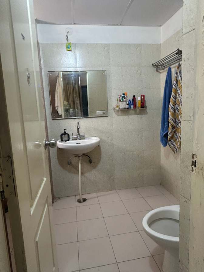 sarthak nandwani's room
