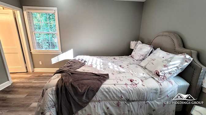 GBU Holdings Group's room
