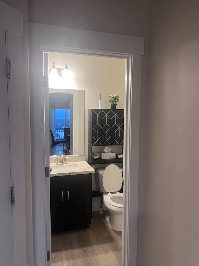 Lee's room